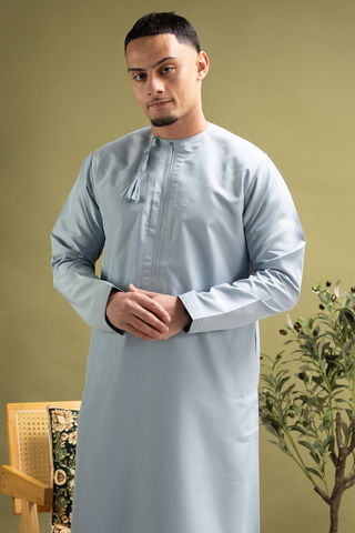 Rajul Fajr Omani Sky Mens Thobe Jubbah