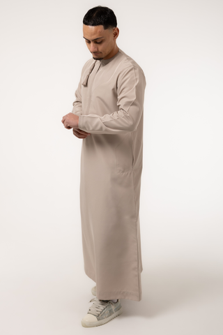 Rajul Fajr Omani Taupe Mens Thobe Jubbah
