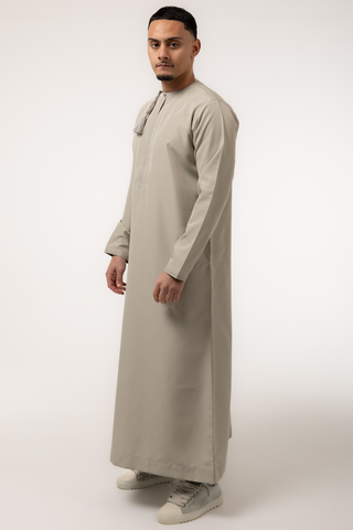 Rajul Fajr Omani Light Sage Mens Thobe Jubbah