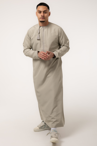 Rajul Fajr Omani Light Sage Mens Thobe Jubbah
