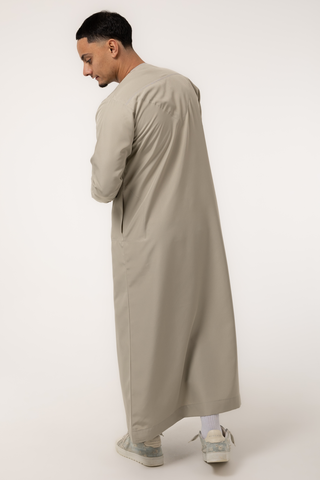 Rajul Fajr Omani Light Sage Mens Thobe Jubbah