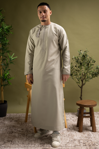 Rajul Fajr Omani Light Sage Mens Thobe Jubbah
