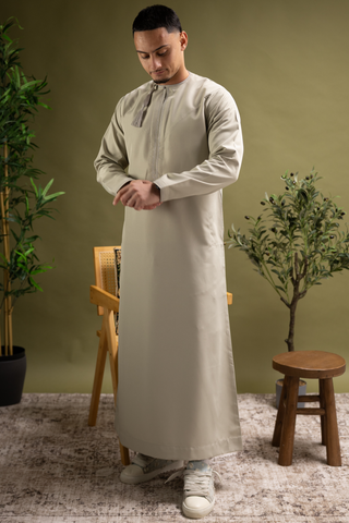 Rajul Fajr Omani Light Sage Mens Thobe Jubbah