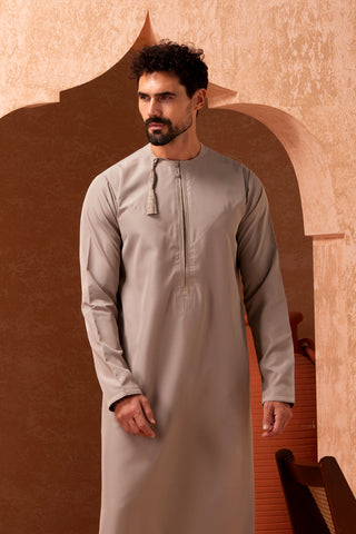 Faris Omani Taupe Thobe